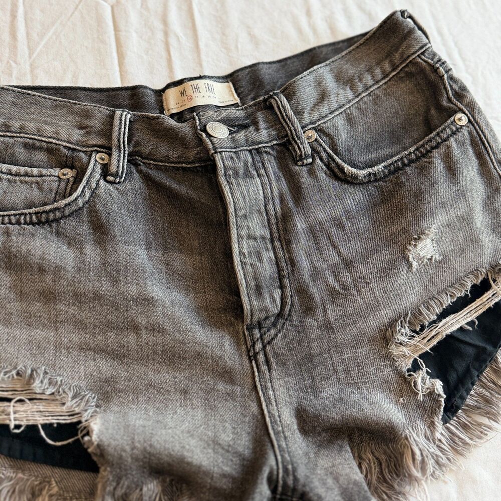 We The Free Makai Cutoff Denim Shorts Black Distressed High Rise Size 26